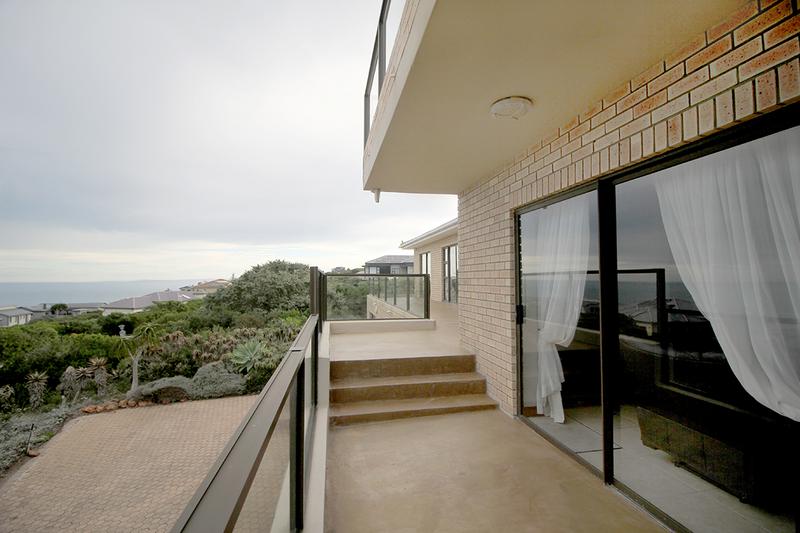 5 Bedroom Property for Sale in Village On Sea Western Cape